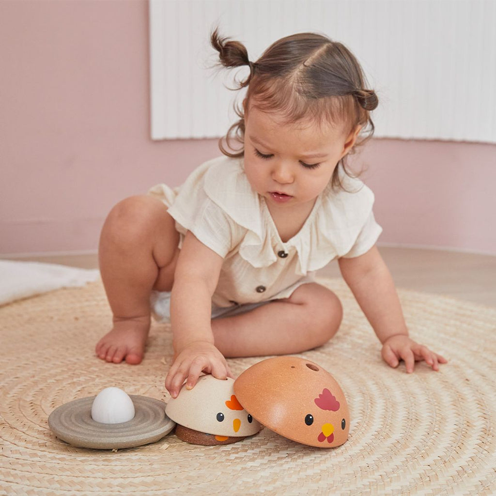 Plan Toys Chicken Nesting - Modern Rustic